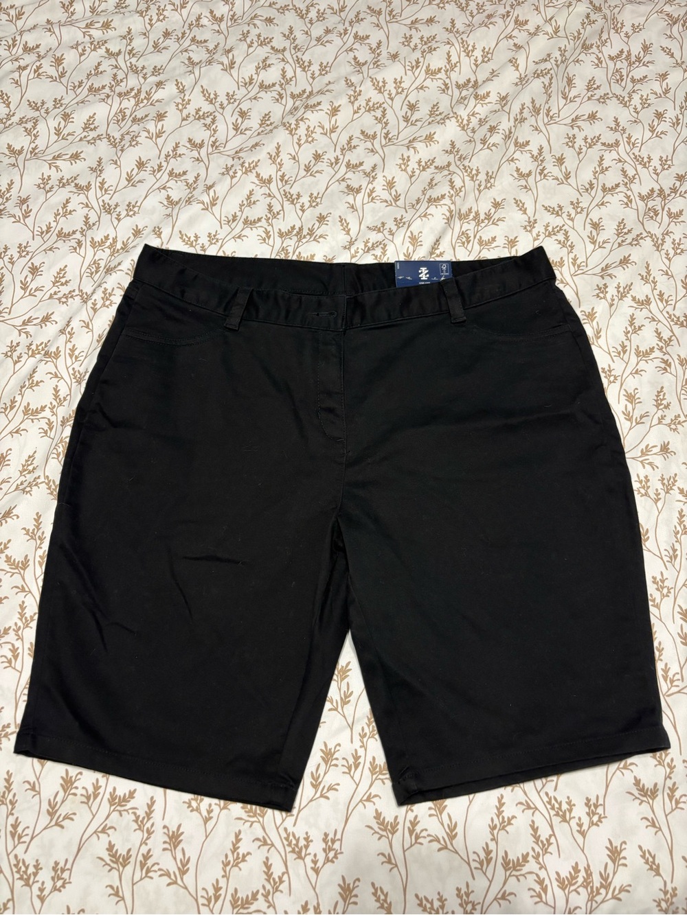 Izod Black Women's Bermuda Stretch Shorts